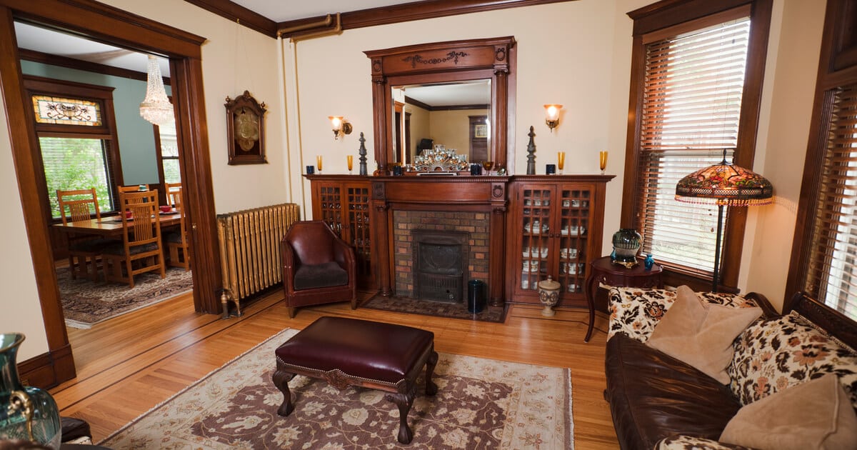 An old home looks very charming, but there are plumbing problems in old homes to be aware of.